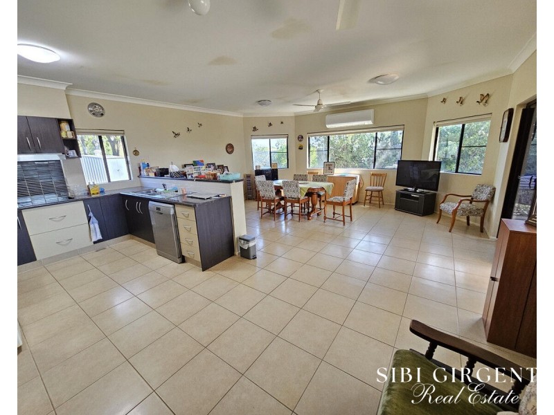 14 Maria Close, Mareeba QLD 4880