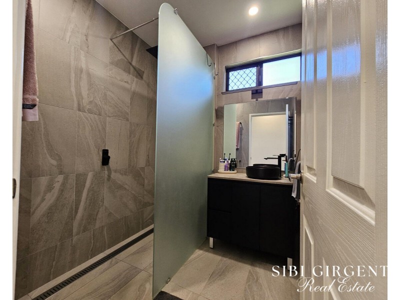 12 Kylie Close, Mareeba QLD 4880