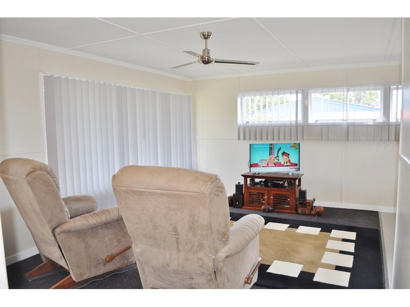 16 Brown Street, Mareeba QLD 4880