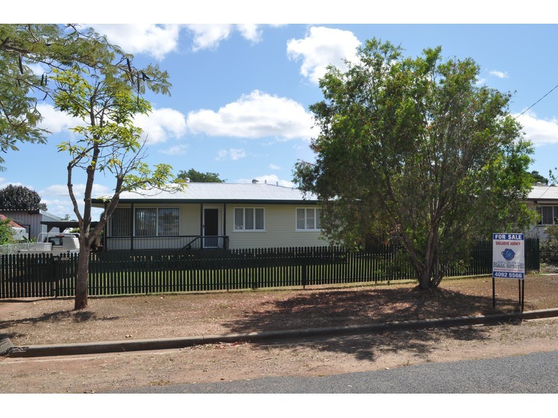 16 Brown Street, Mareeba QLD 4880