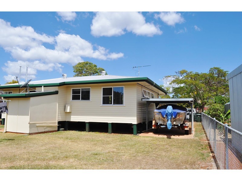 16 Brown Street, Mareeba QLD 4880