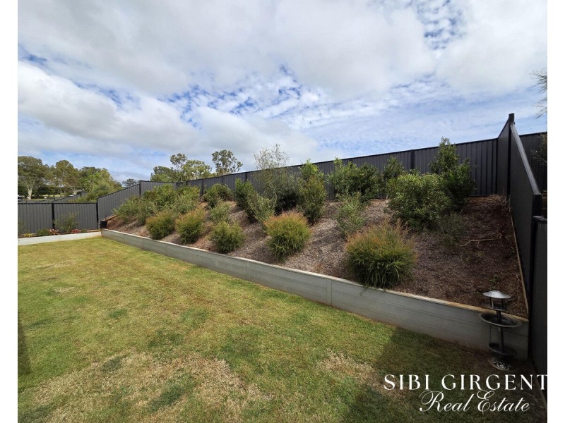 10 Guilfoyle Close, Tolga QLD 4882
