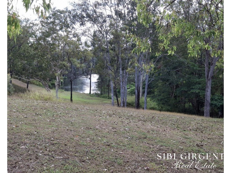 15 Ciobo Close, Mareeba QLD 4880