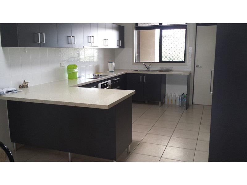2/11 Middlemiss Street, Mareeba QLD 4880