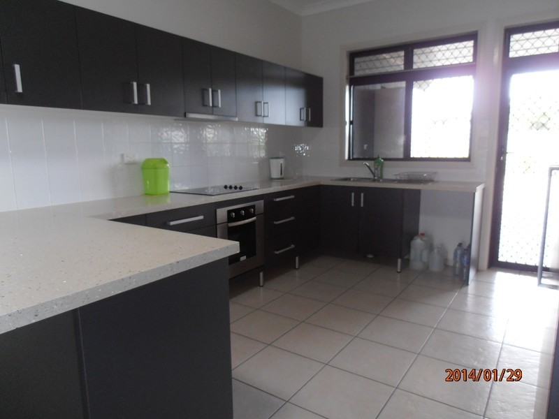 2/11 Middlemiss Street, Mareeba QLD 4880