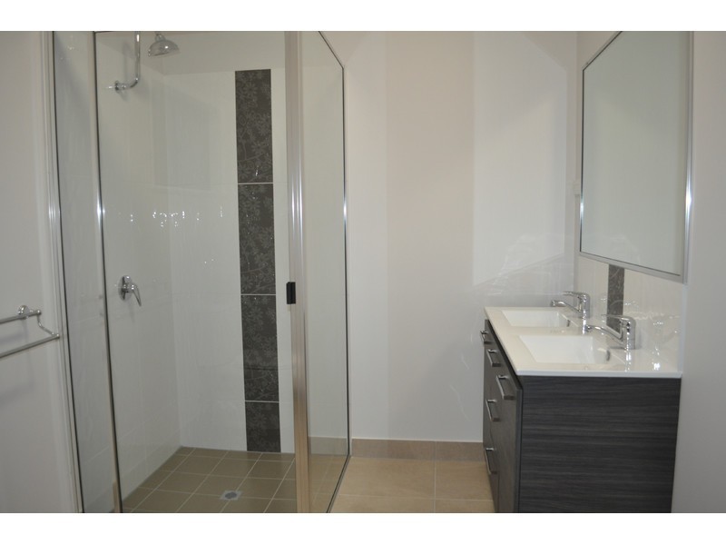 3 Donlen Street, Mareeba QLD 4880