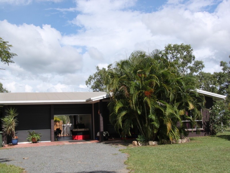 23 Pleasant Close, Mareeba QLD 4880