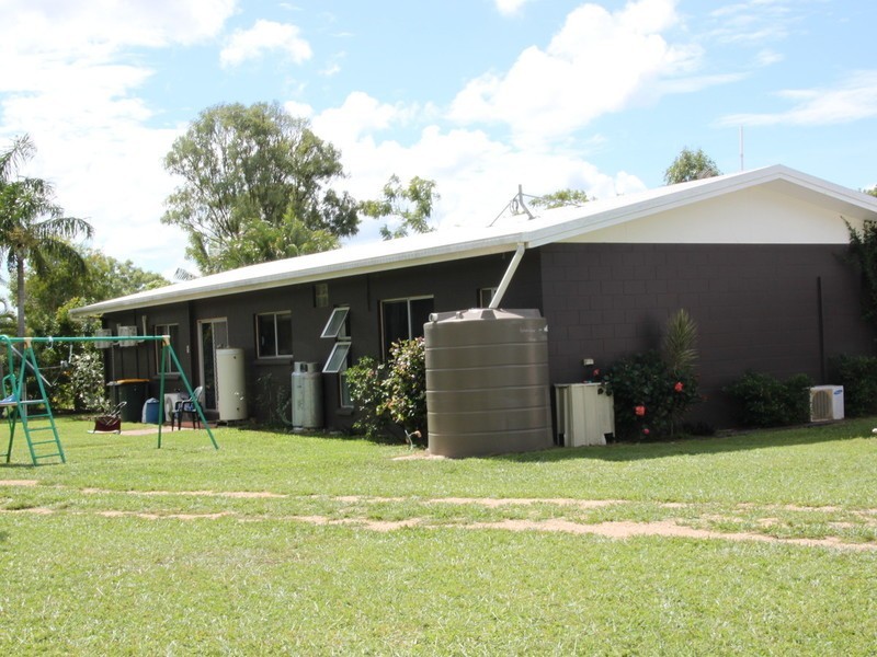 23 Pleasant Close, Mareeba QLD 4880