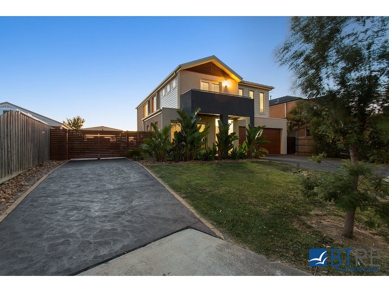 30 Warranqite Crescent, Hastings VIC 3915