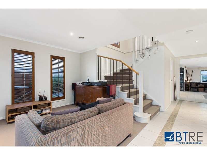 30 Warranqite Crescent, Hastings VIC 3915