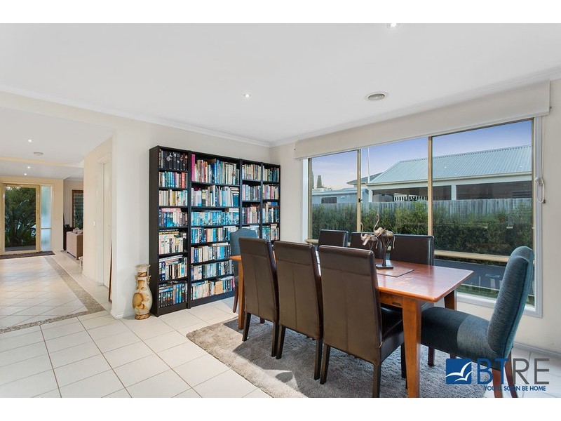 30 Warranqite Crescent, Hastings VIC 3915