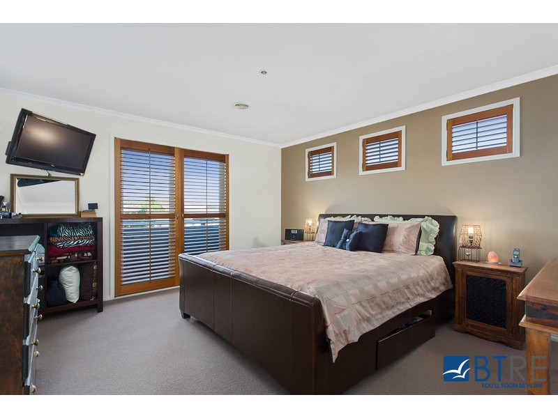 30 Warranqite Crescent, Hastings VIC 3915