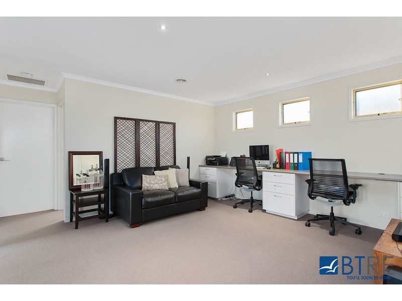 30 Warranqite Crescent, Hastings VIC 3915