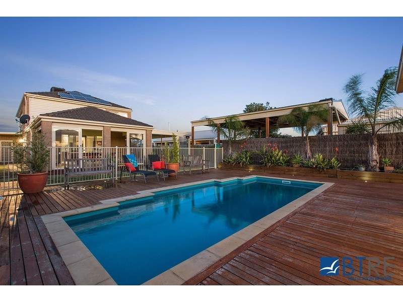 30 Warranqite Crescent, Hastings VIC 3915