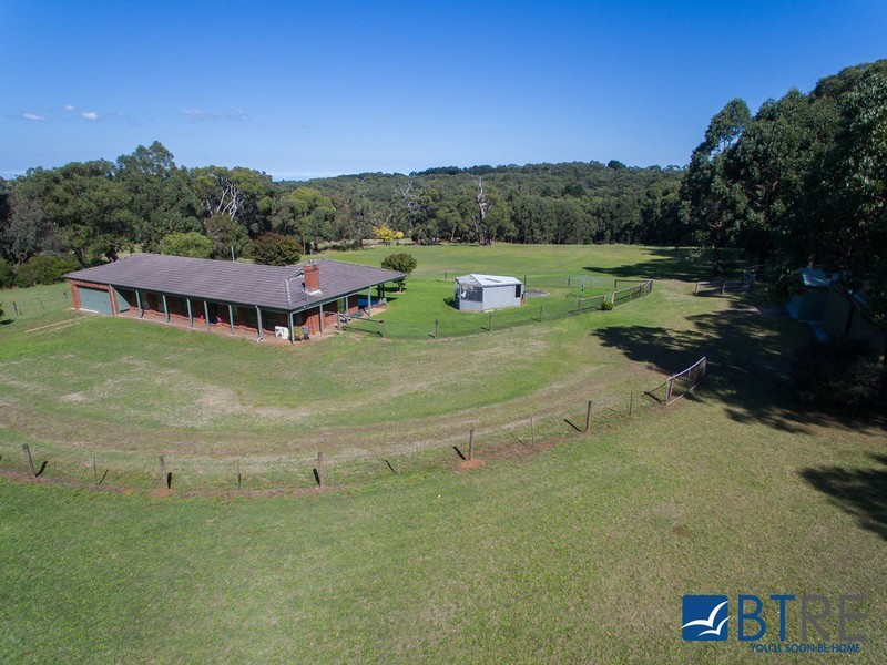 162 Point Leo Road, Red Hill South VIC 3937