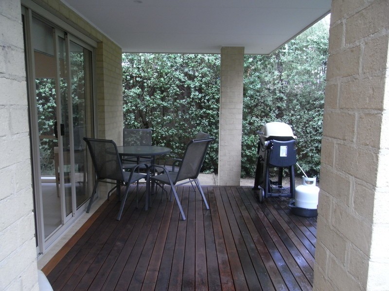 2/11 Olivia Way, Hastings VIC 3915