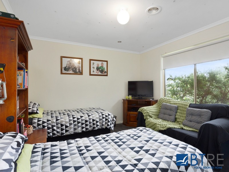 44 Warranqite Crescent, Hastings VIC 3915