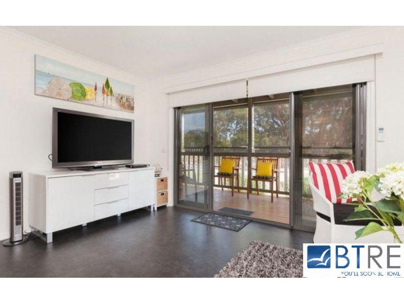 52/93 Camp Hill Road, Somers VIC 3927