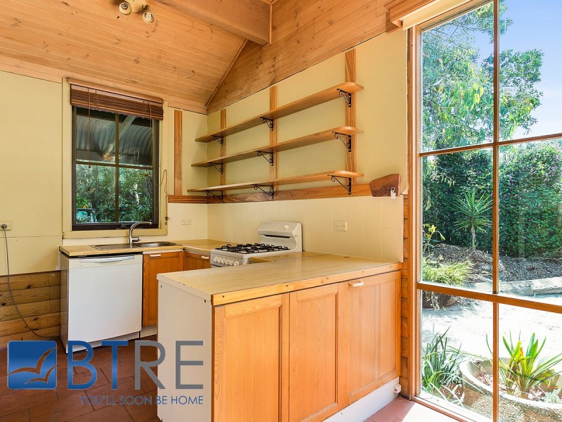 12 Hamilton Street, Crib Point VIC 3919