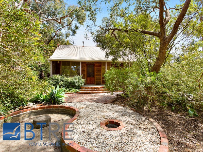 12 Hamilton Street, Crib Point VIC 3919