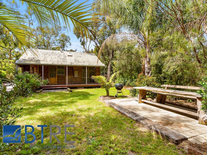 12 Hamilton Street, Crib Point VIC 3919