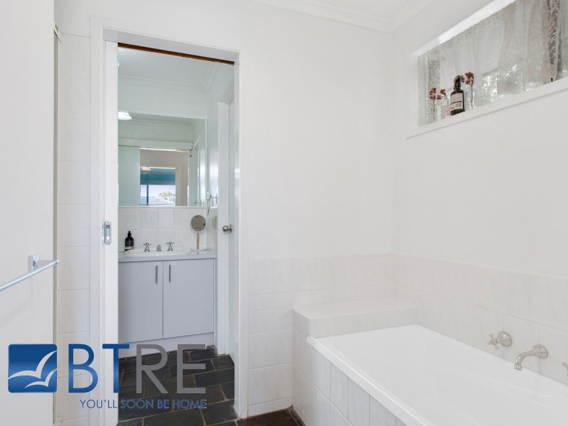 12 Hilltop Rise, Hastings VIC 3915