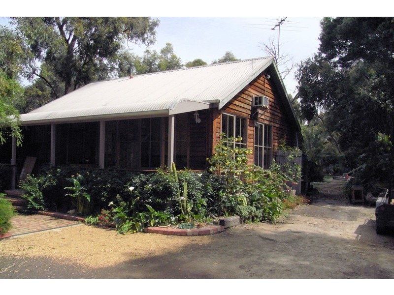 12 Hamilton Street, Crib Point VIC 3919
