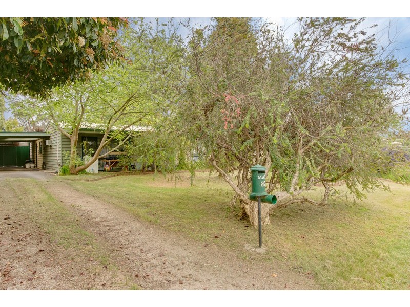 98 Dunlop, Bittern VIC 3918