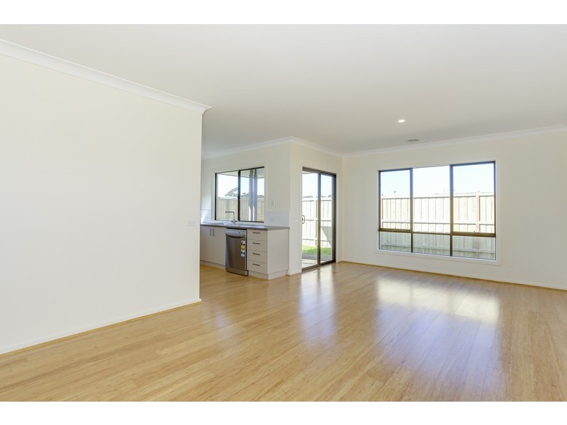 12 Eman Terrace, Hastings VIC 3915