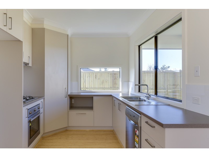 12 Eman Terrace, Hastings VIC 3915