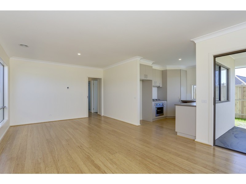 12 Eman Terrace, Hastings VIC 3915