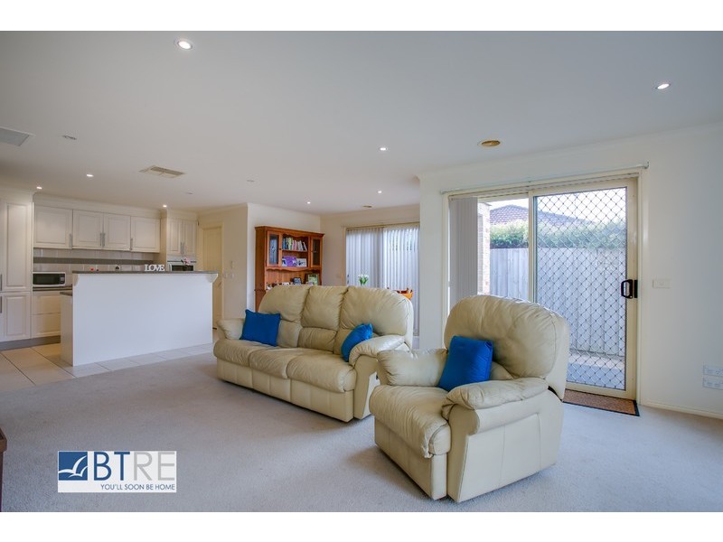1/2A Simon Street, Hastings VIC 3915