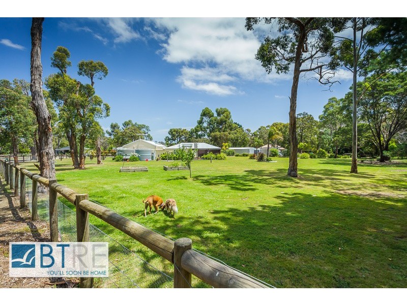 4 Wellington Road, Bittern VIC 3918