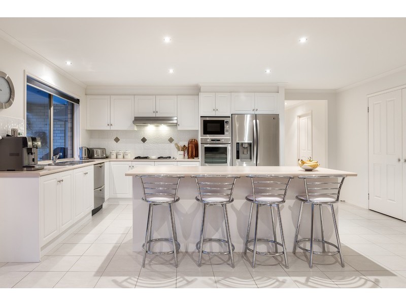 2 Jamie Court, Hastings VIC 3915