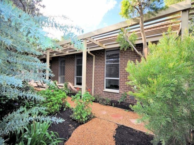 18 Reid Parade, Hastings VIC 3915