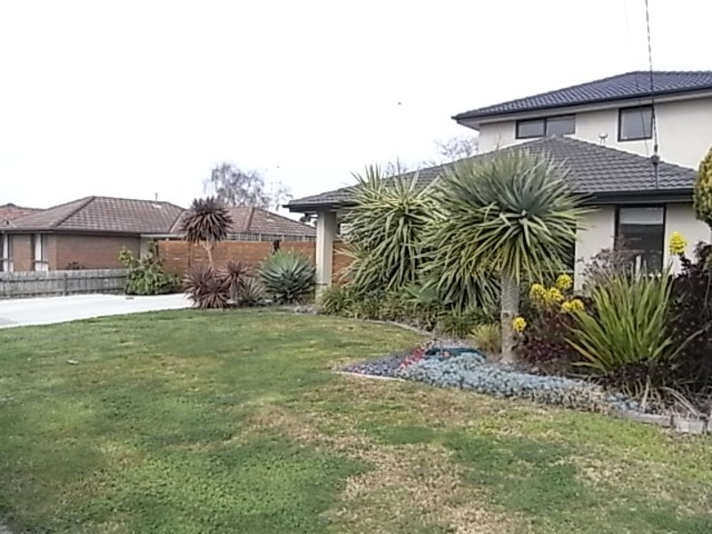 15 Deanswood Drive, Somerville VIC 3912