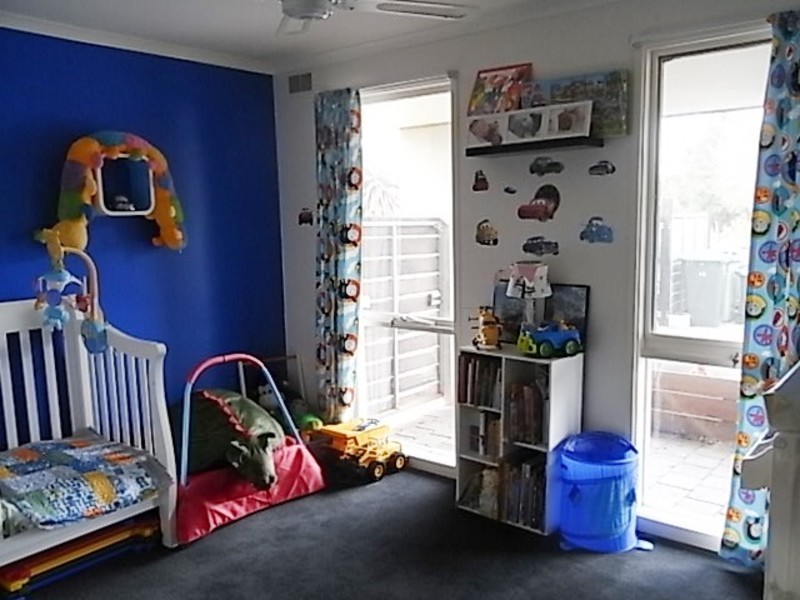 15 Deanswood Drive, Somerville VIC 3912