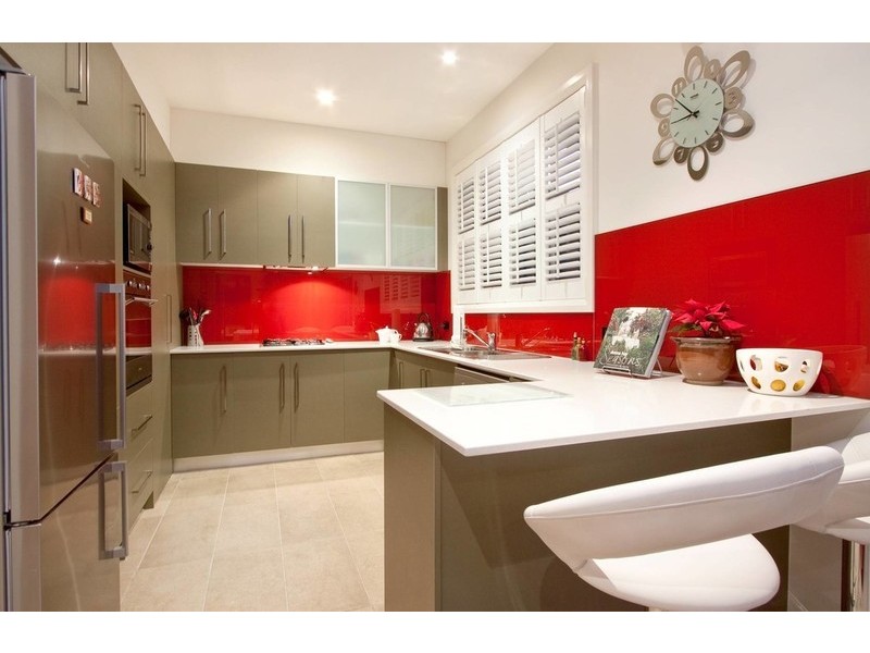 2/110 Tanti Avenue, Mornington VIC 3931