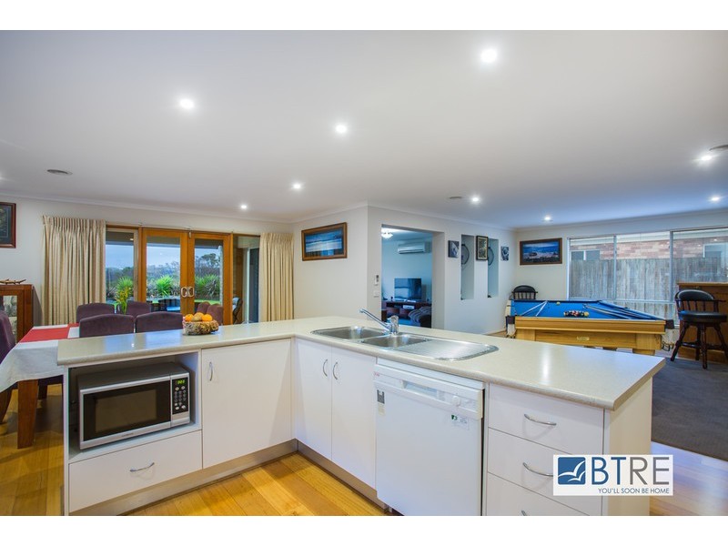 34 Warranqite Crescent, Hastings VIC 3915