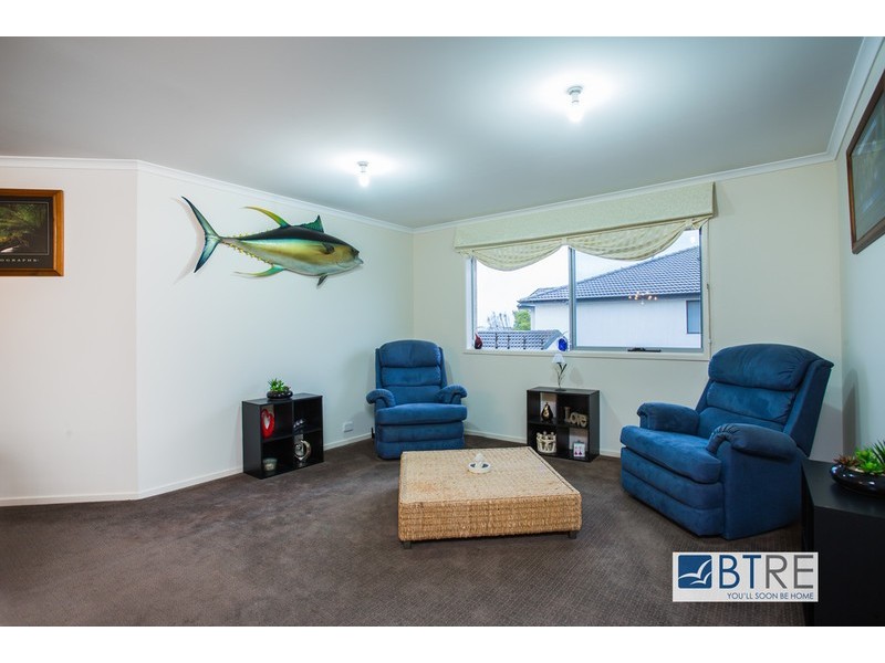 34 Warranqite Crescent, Hastings VIC 3915