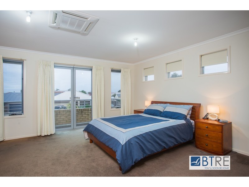34 Warranqite Crescent, Hastings VIC 3915