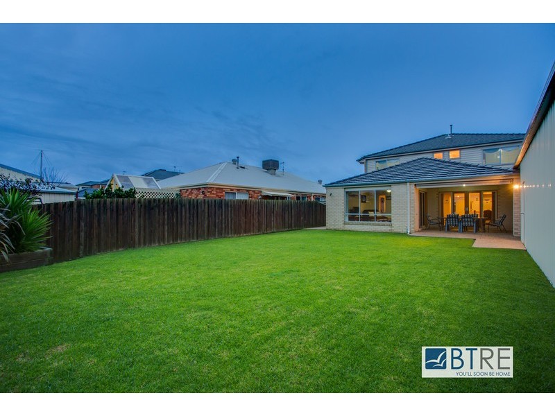 34 Warranqite Crescent, Hastings VIC 3915