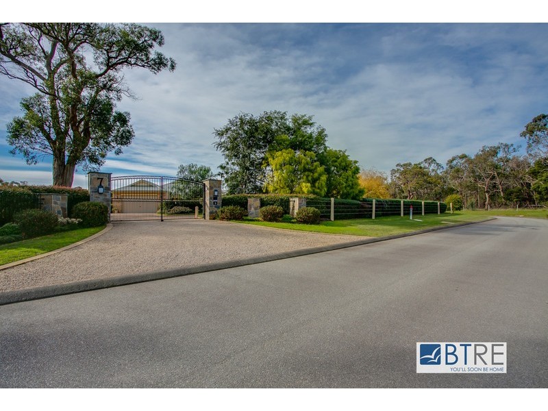 7 Peppermint Place, Bittern VIC 3918