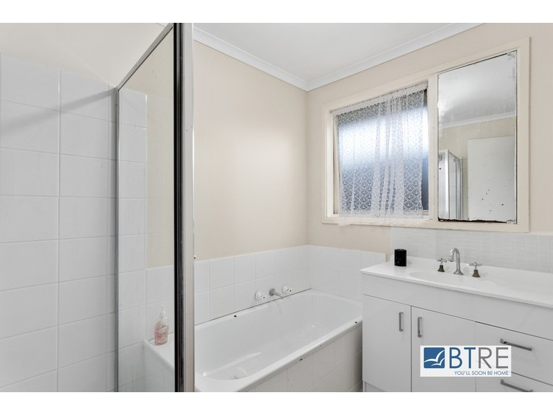 4 Pinewood Drive, Hastings VIC 3915