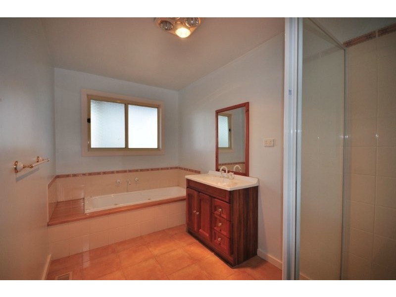 56 Warranqite Crescent, Hastings VIC 3915