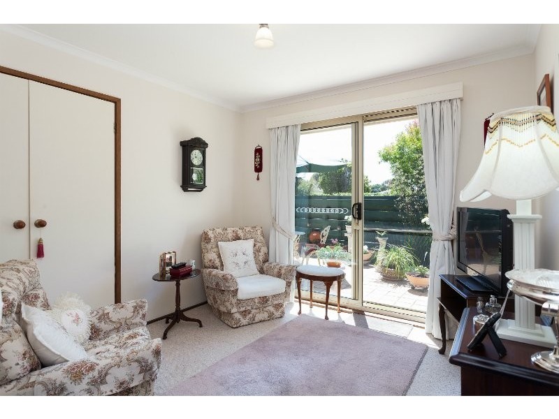 1/2 Victoria Street, Hastings VIC 3915