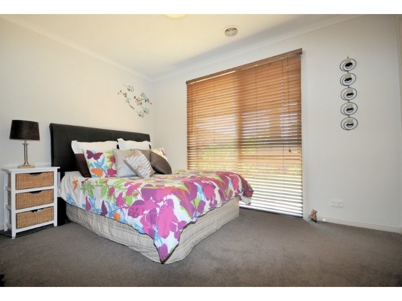 6 Sandstone Court, Hastings VIC 3915