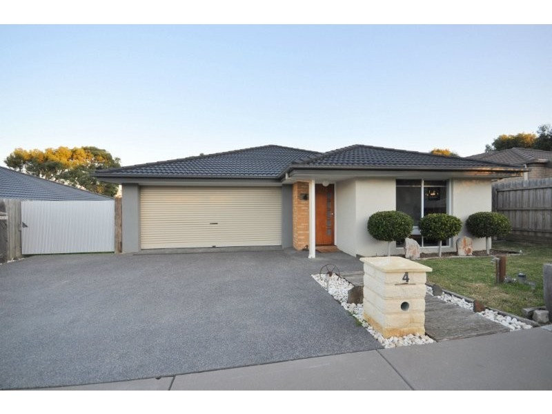 4 Hector Close, Bittern VIC 3918