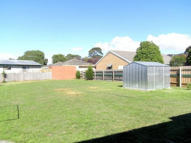 13 Douglas Street, Hastings VIC 3915