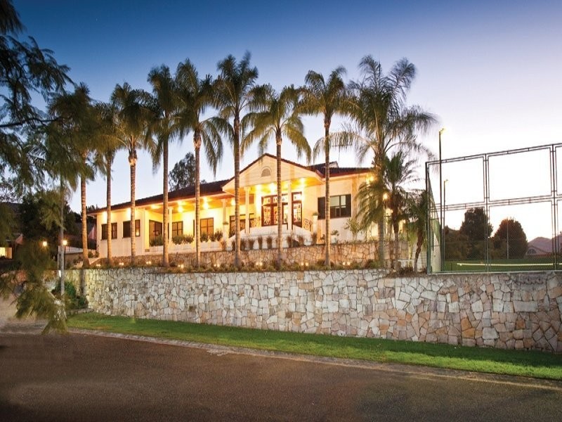 Mount Ommaney QLD 4074